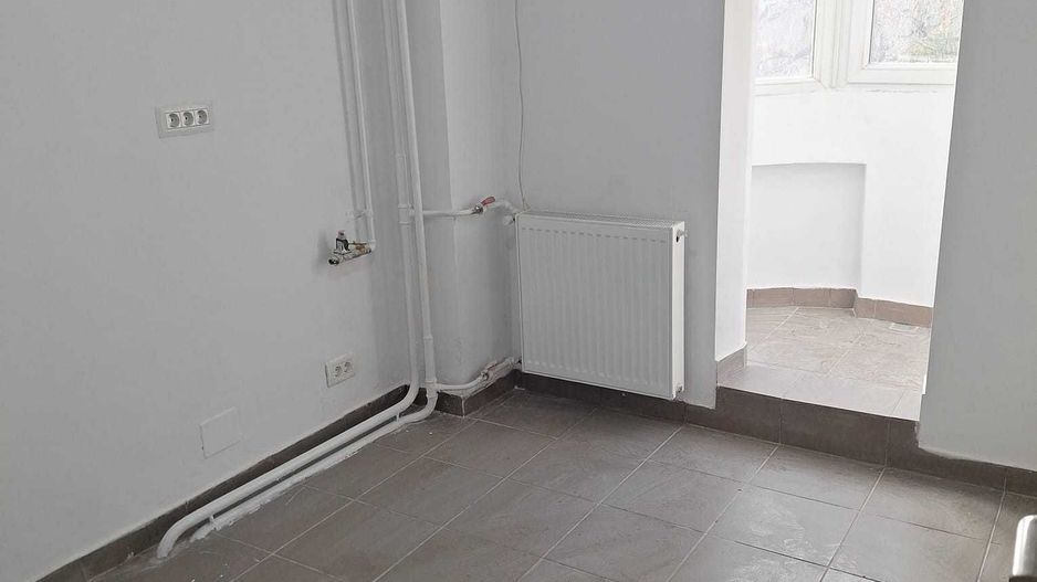 Vanzare garsoniera decomandata, Soseaua Mihai Bravu, metrou, ideal investitie - Poză 2