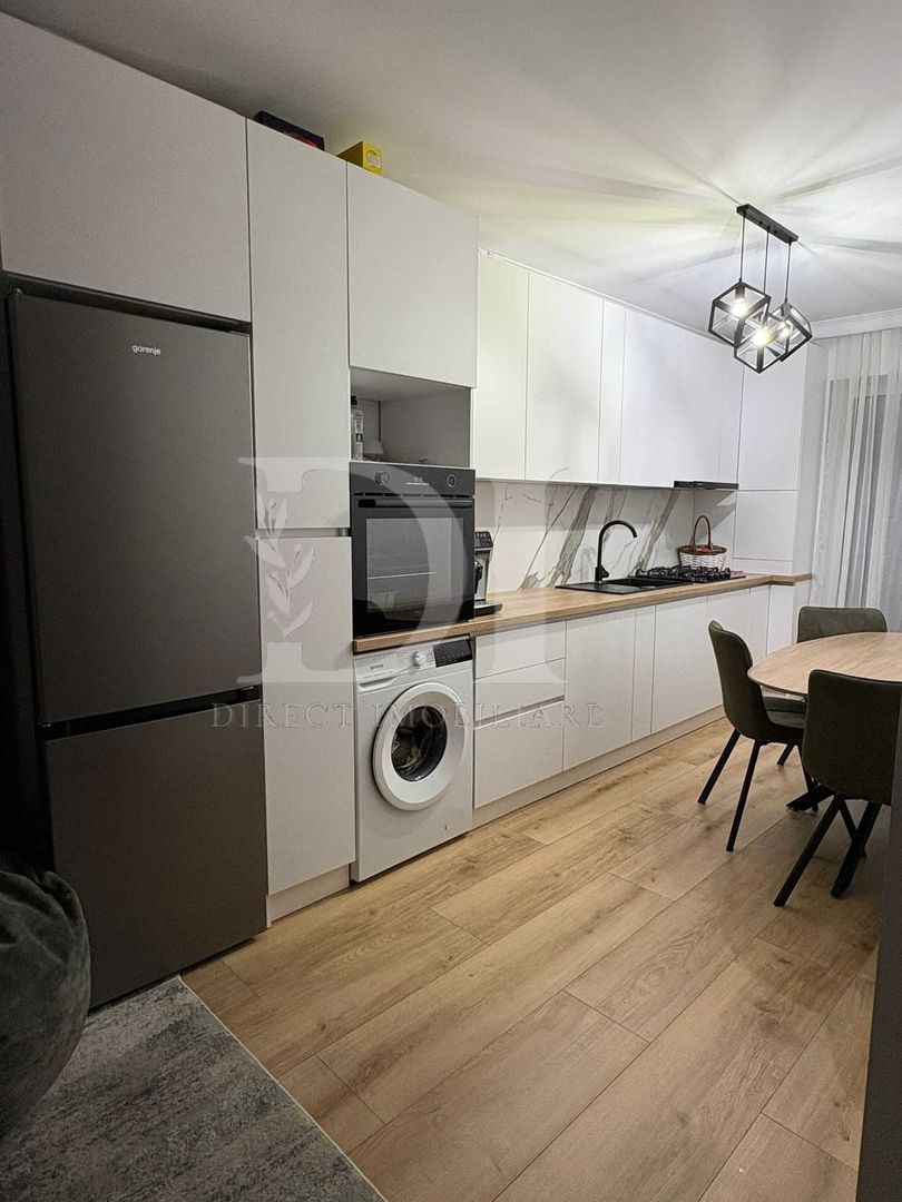 Apartament 3 camere de vanzare / Eroilor / Florești - Poză 1