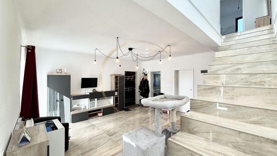 1/2 Duplex modern în Sânandrei — 86 mp utili, 222 mp teren - Poză 3