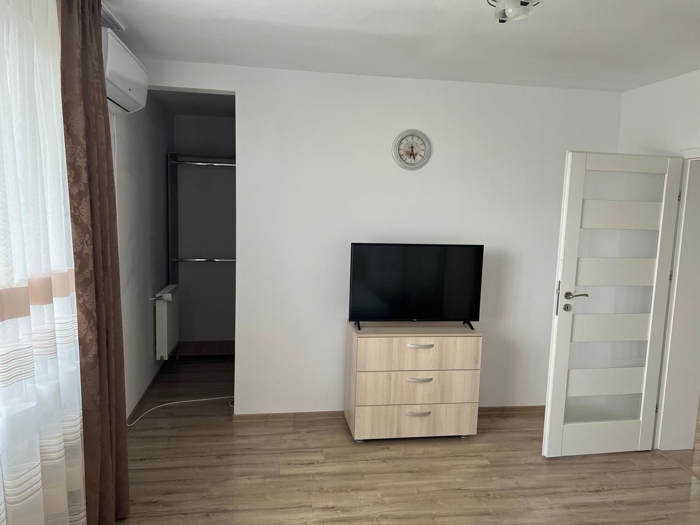 Duplex de închiriat în Dumbrăvița – 4 camere, 130 mp, teren 360 mp - Poză 14