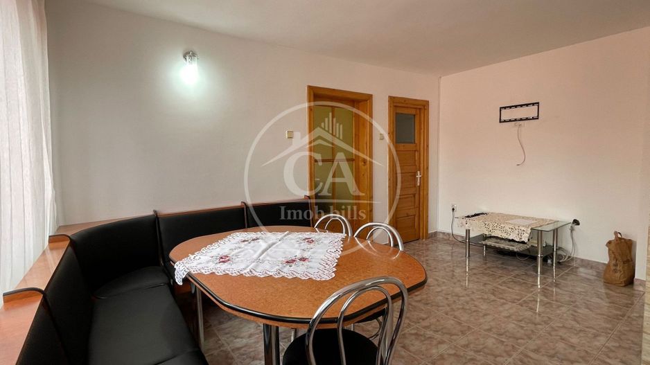 Casa de vânzare cu 8 camere de tip P+E+M in zona Rogerius, Oradea - Poză 13