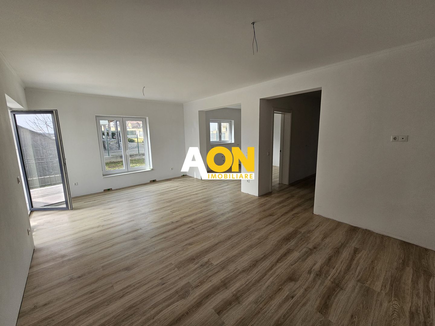Casa 4 camere, cu predare la cheie, 324 mp teren, Micesti - Poză 8
