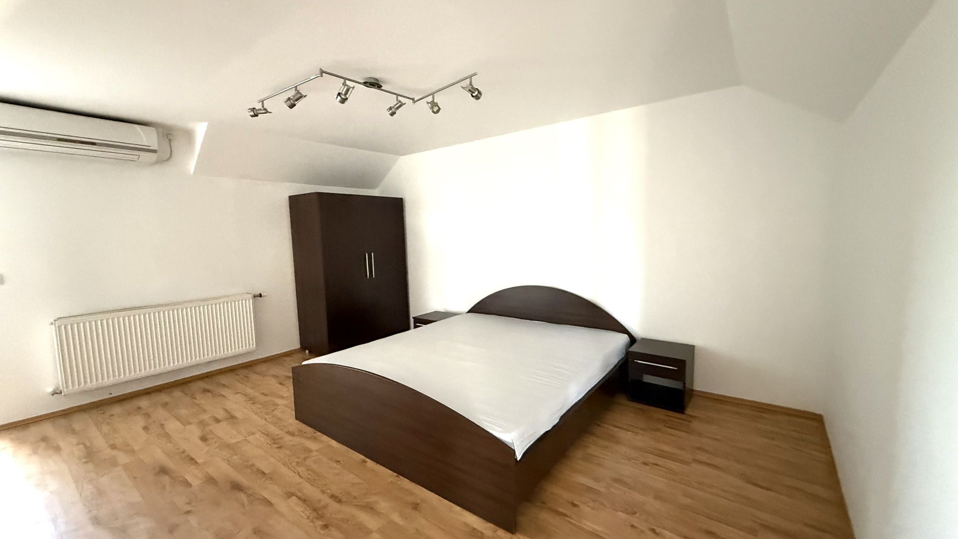 APARTAMENT DECOMANDAT - Poză 10