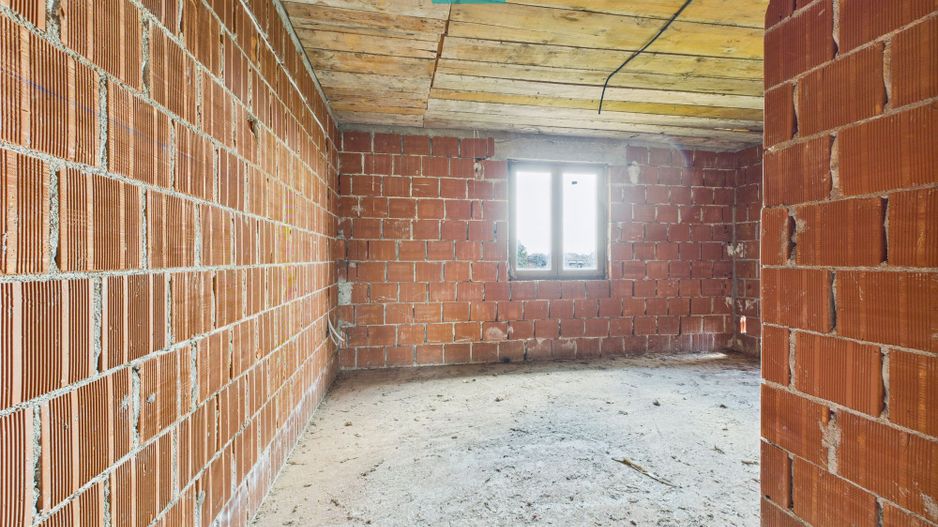 Casă la roșu, P+1, în localitatea Beliu, Arad - Poză 11