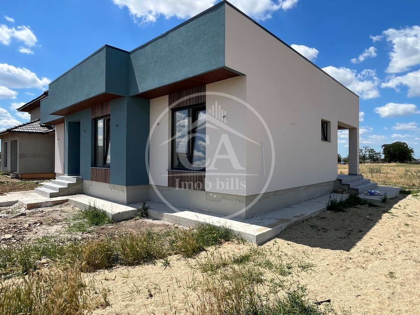 Casă de vânzare cu 4 camere în Santandrei , Bihor - Poză 1