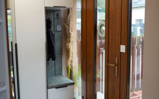 Casă familială spațioasă în zonă liniștită | Sângeorgiu de Mureș | - Poză 2