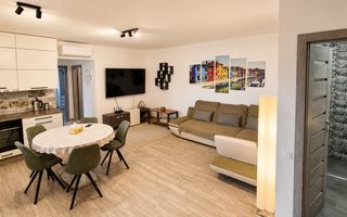 Aparament cu 3 camere si parcare de inchiriat, bloc nou, zona Centrala - Poză 1