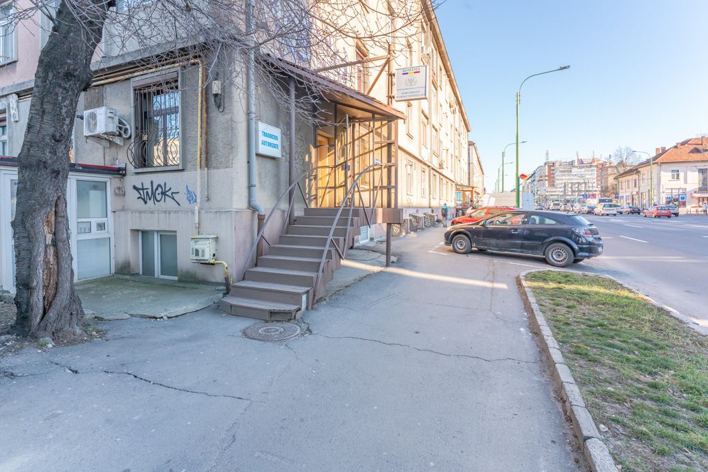Doua spatii pentru birouri cu acces direct din strada - Poză 2