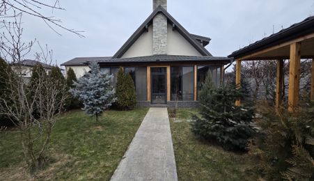 Casă unicat, stil american, 4 camere, garaj, teren 450 mp – Tunari