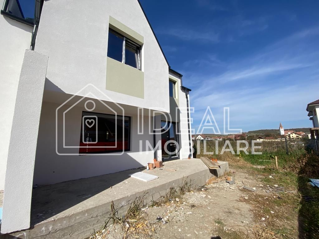 Casa Tip Duplex cu 4 camere, in Cristian - Poză 3