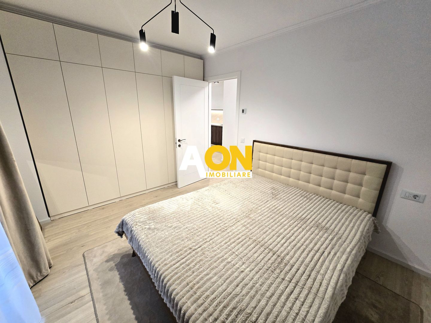 Apartament cu 2 Camere, Ultrafinisat, Prima Închiriere, Zona Cetate - Poză 7