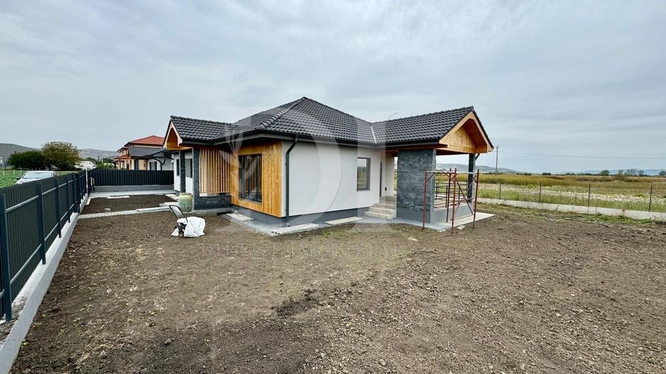 Casa semifinisată | teren liber 675 mp  | Zona Jucu - Poză 2