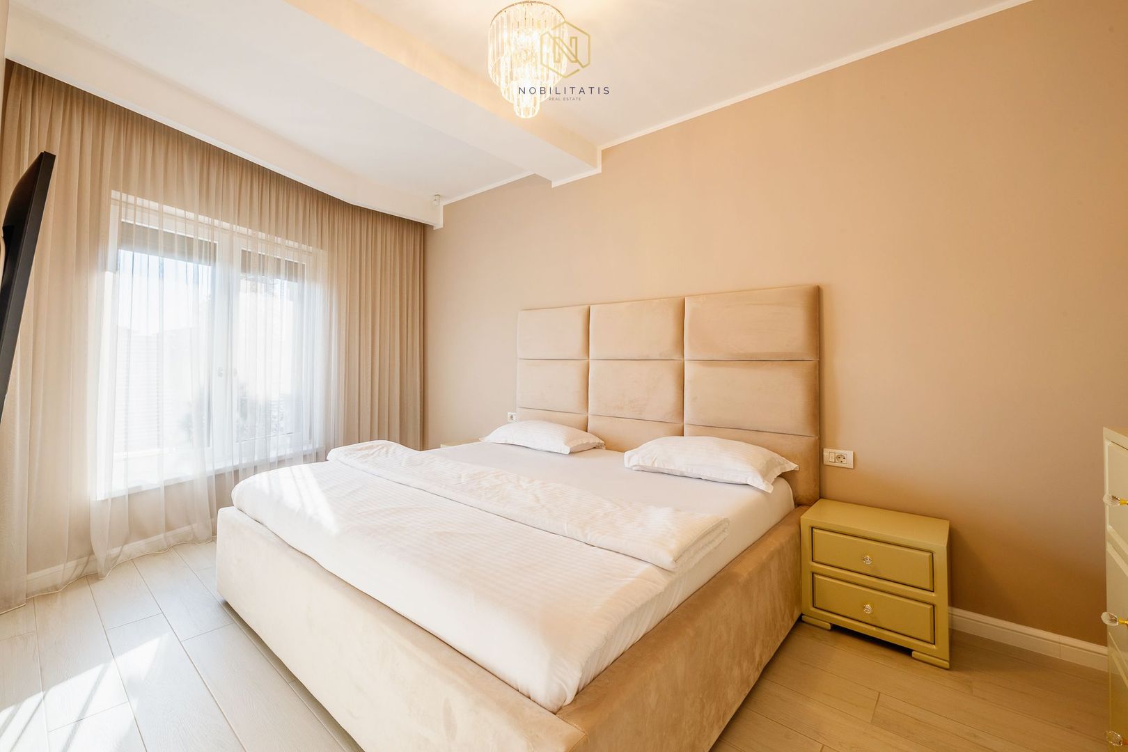 O Capodoperă Arhitecturală, Oferind Eleganță și Confort - Dumbravita - Poză 15