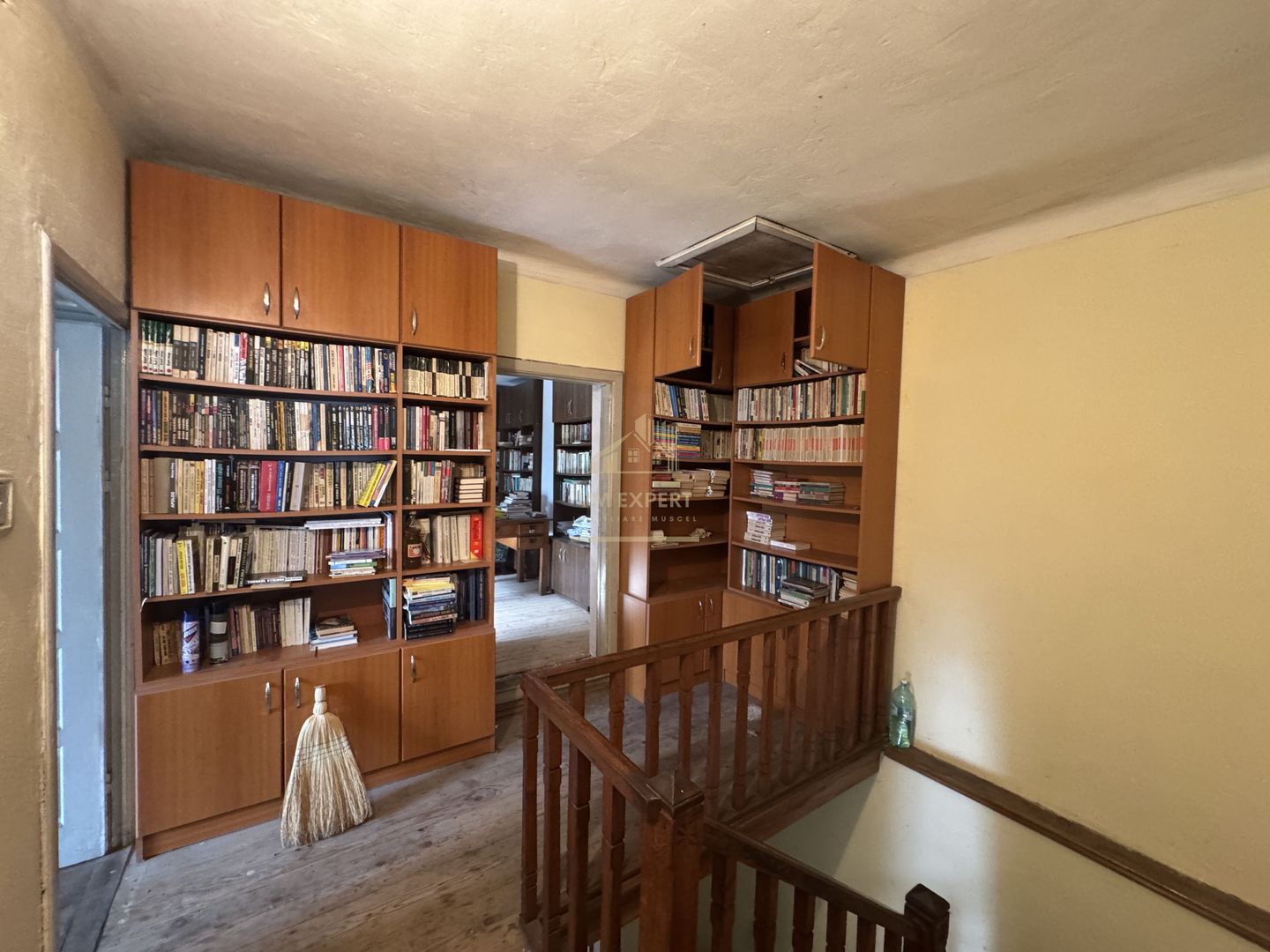 VILA 6 CAMERE, CAMPULUNG, TEREN 196 MP - Poză 10