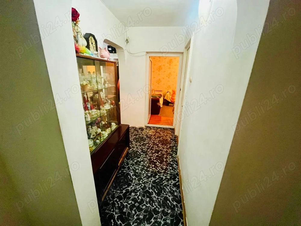 De vanzare apartament 3 camere, Pecineaga/Rahova - Poză 5