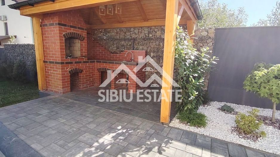 Casa cu garaj si pivnita, in Selimbar, SIbiu - Poză 3