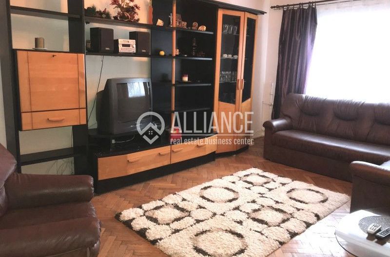 GARA-ABATOR- Apartament de 3 camere foarte spatios si luminos! - Poză 1