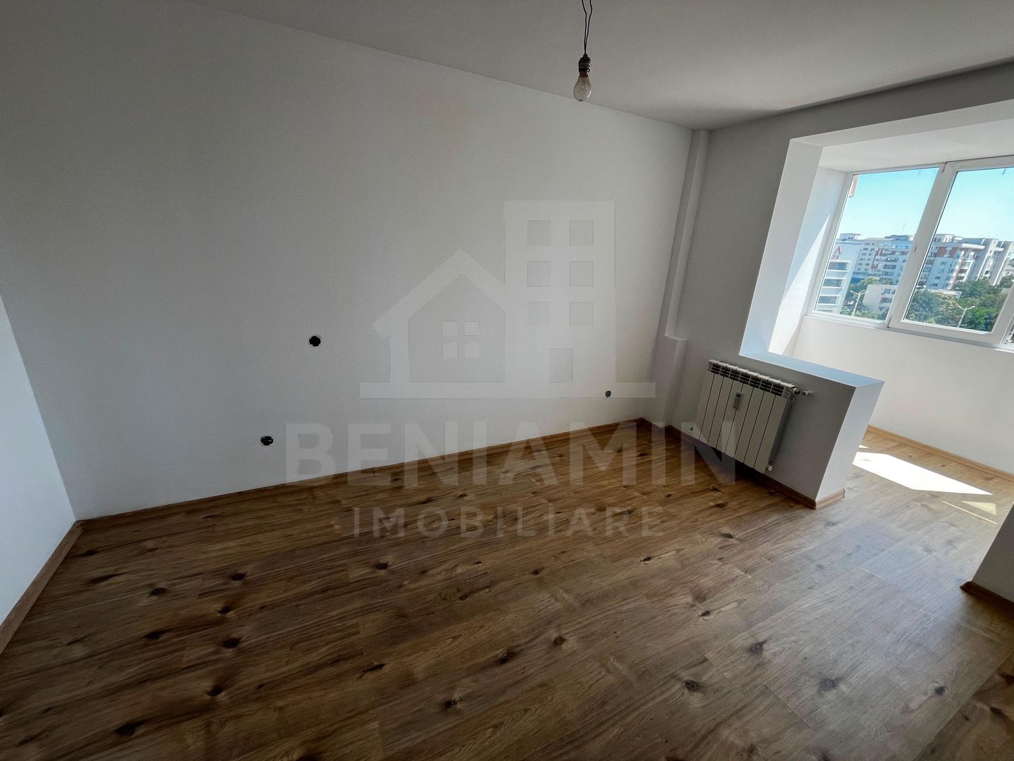 Ramada doua camere ultracentral modern 56mp balcon boxa - Poză 2
