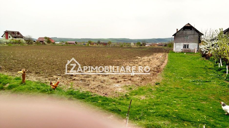 Teren 5800 mp,150m de Aeroport deschidere 58m la E60,20 euro - Poză 3
