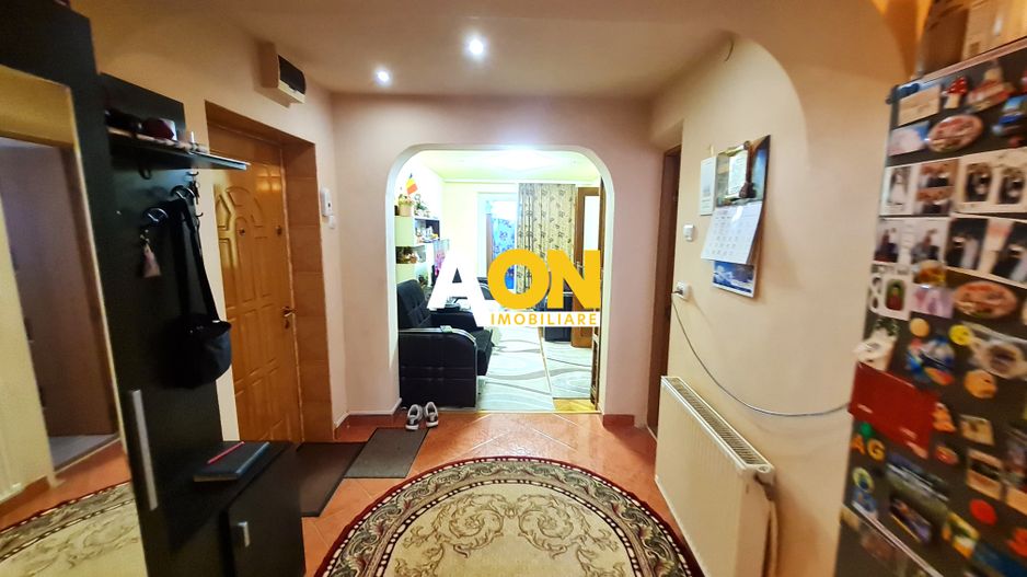 Apartament 3 Camere, 75 mp, Decomandat, Zona Cetate - Poză 3