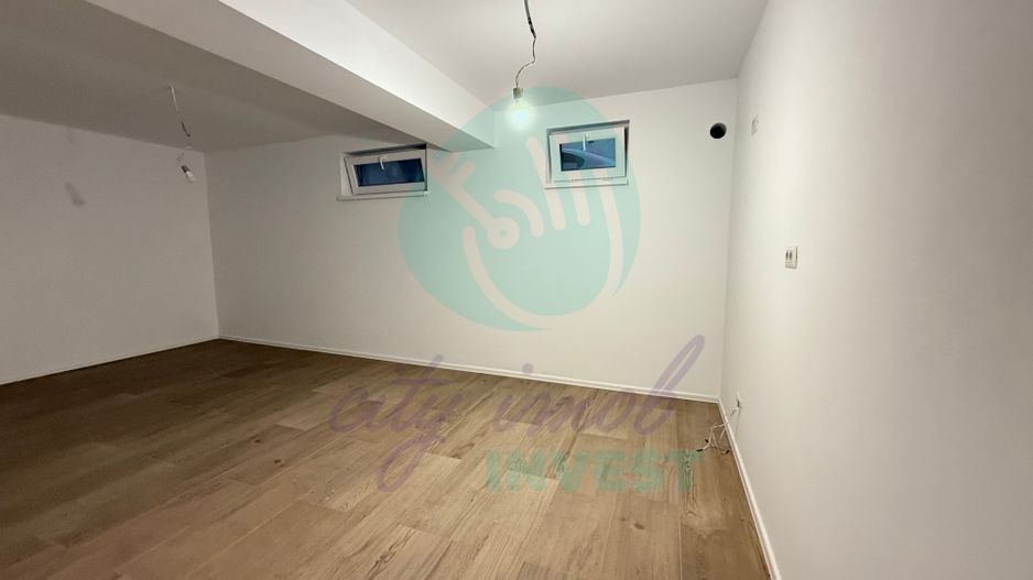 3 camere - ideale pentru activitati sau investitie - Poză 3