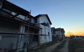 Casa duplex cu 2 locuri de parcare - Poză 1