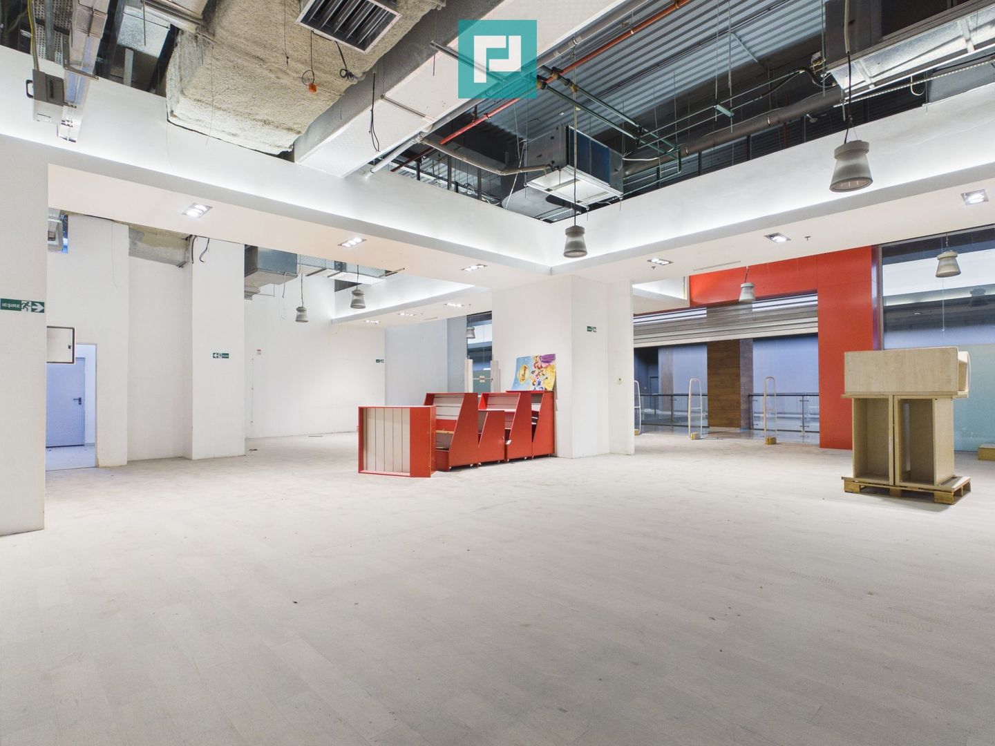 Spațiu comercial premium 220mp Agora Arad - Poză 7