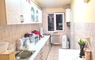 Apartament cu 2 camere decomandate, str. Parang