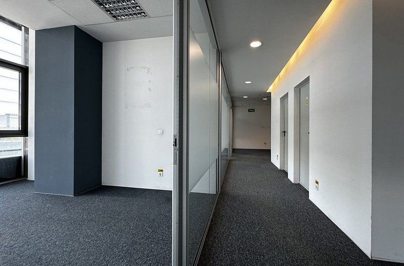 Birouri clasa A - 130 mp - Poză 7