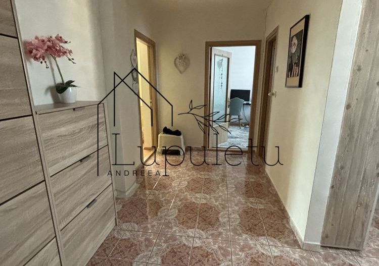 Apartament de Vanzare | 2 Camere | 50 MPU | Bulevardul Mihai Viteazu - Poză 2