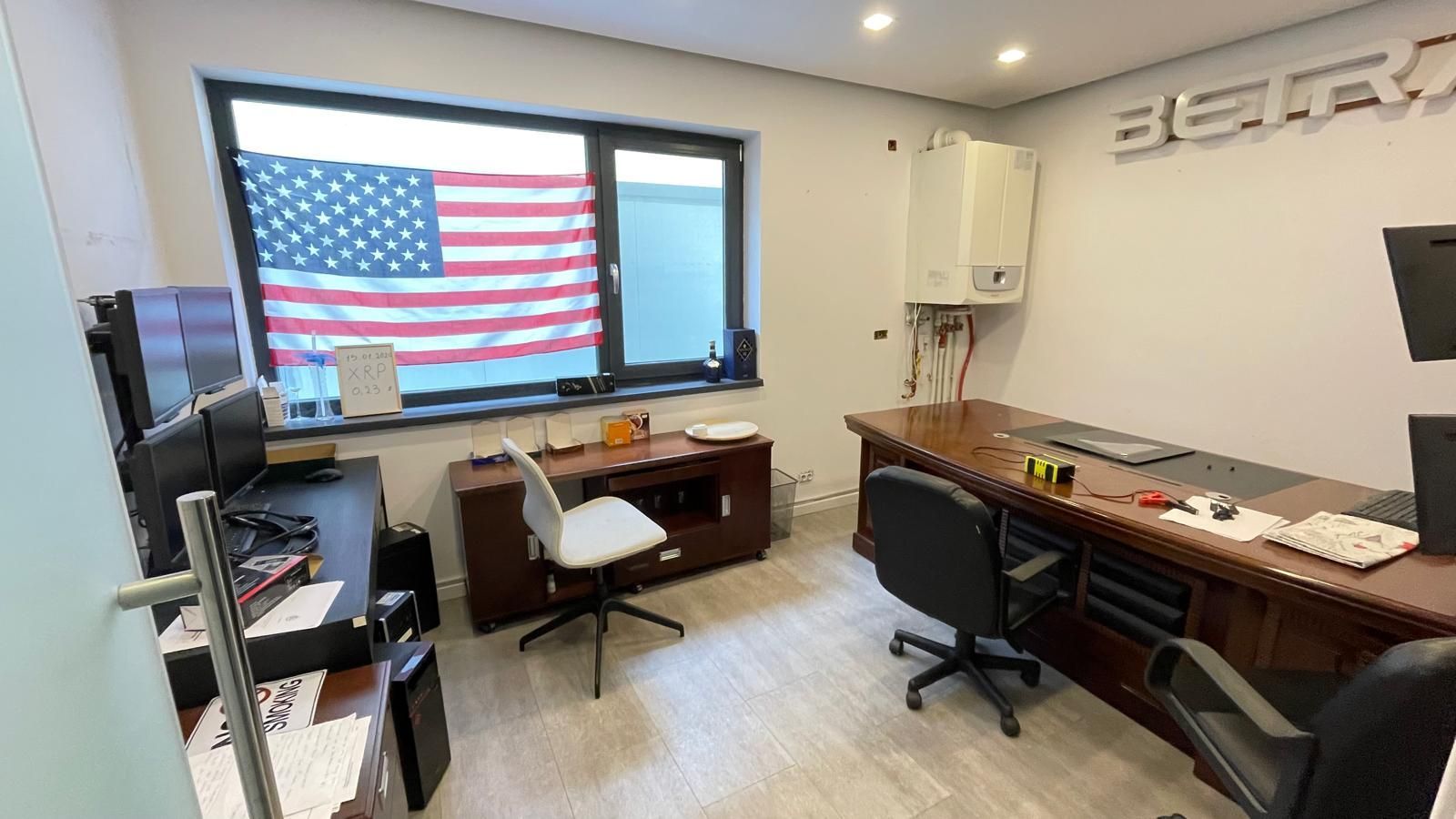 VILA DE INCHIRIAT PARCARE   BIROURI ZONA  PIPERA - Poză 3