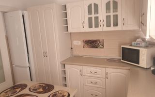 De vanzare apartament, spatios, mobilat | 4 camere | Mall Vitan - Poză 2