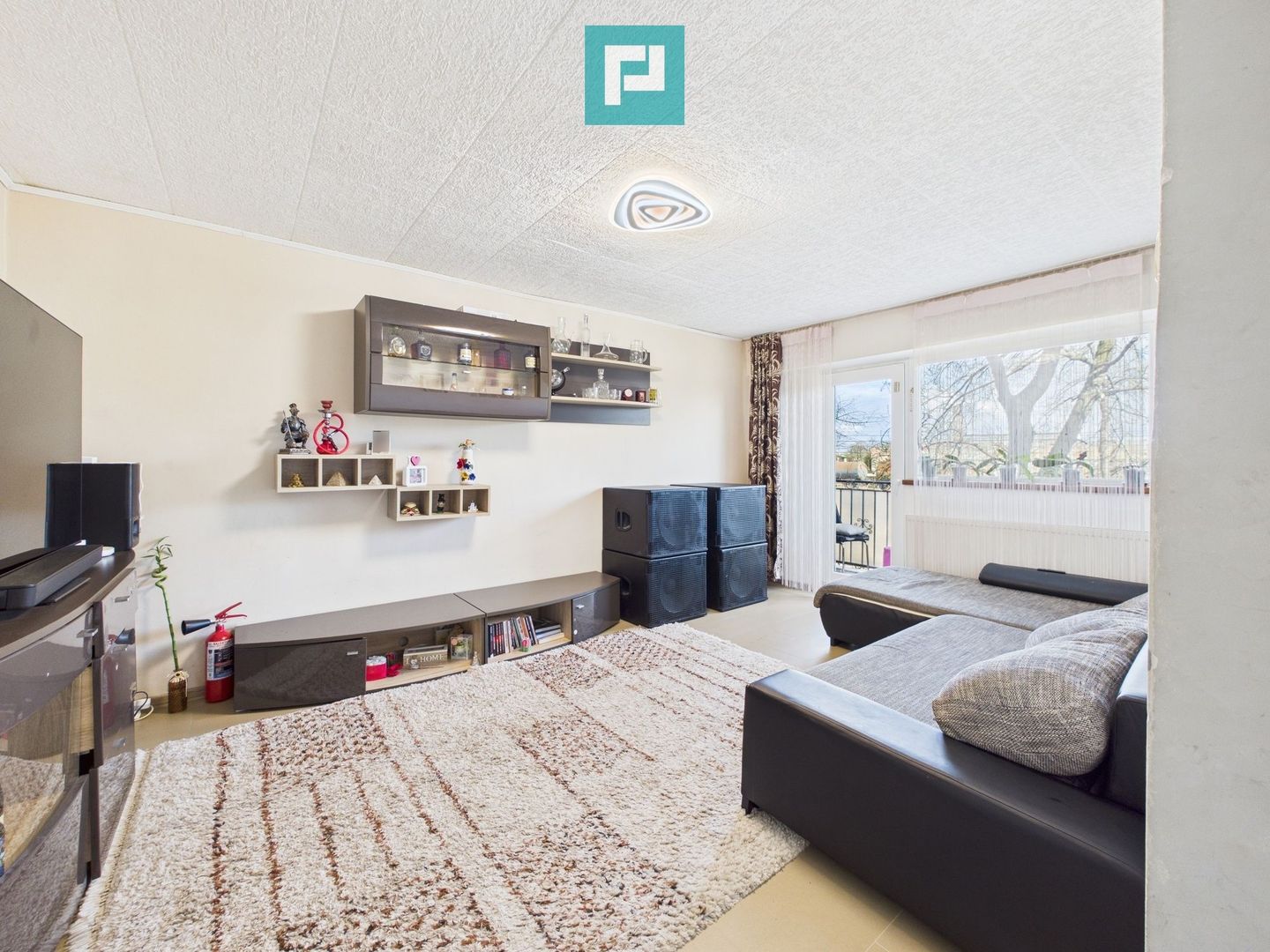 Apartament 3 camere la etaj 1 in Aradul nou - Poză 3