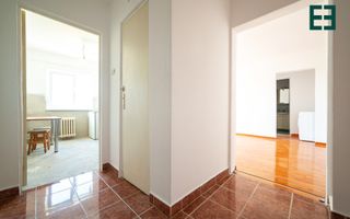 Apartament cu 3 camere etajul 4 - Cartierul A. Vlaicu - Arad - Poză 7