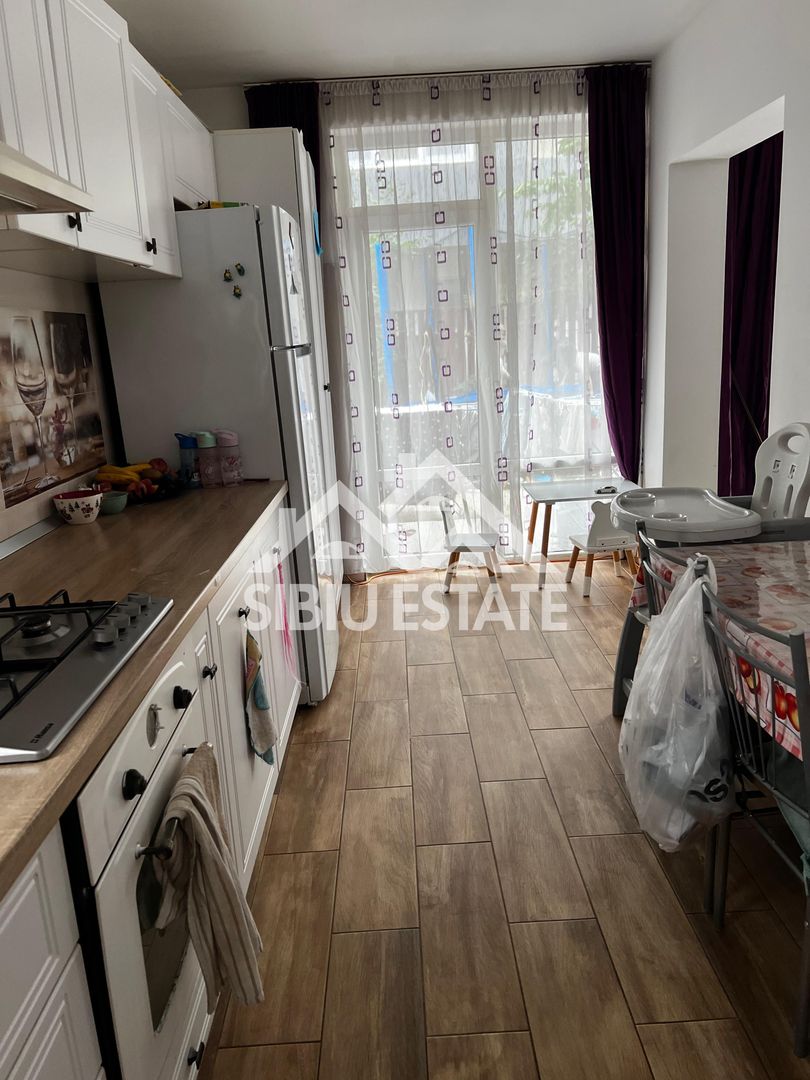 Apartament 3 camere cu grădină 100 mp.  loc de parcare-Calea Cisnadiei - Poză 4