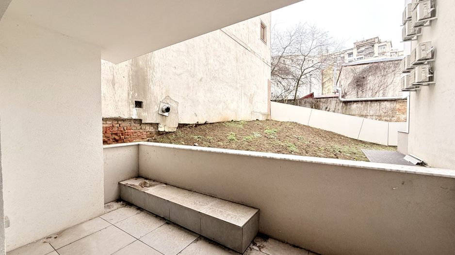 Tribunal Bulevardul Unirii 2 camere 147 mp 60 utili terasa 6 mp curte 81 mp 2025 - Poză 9