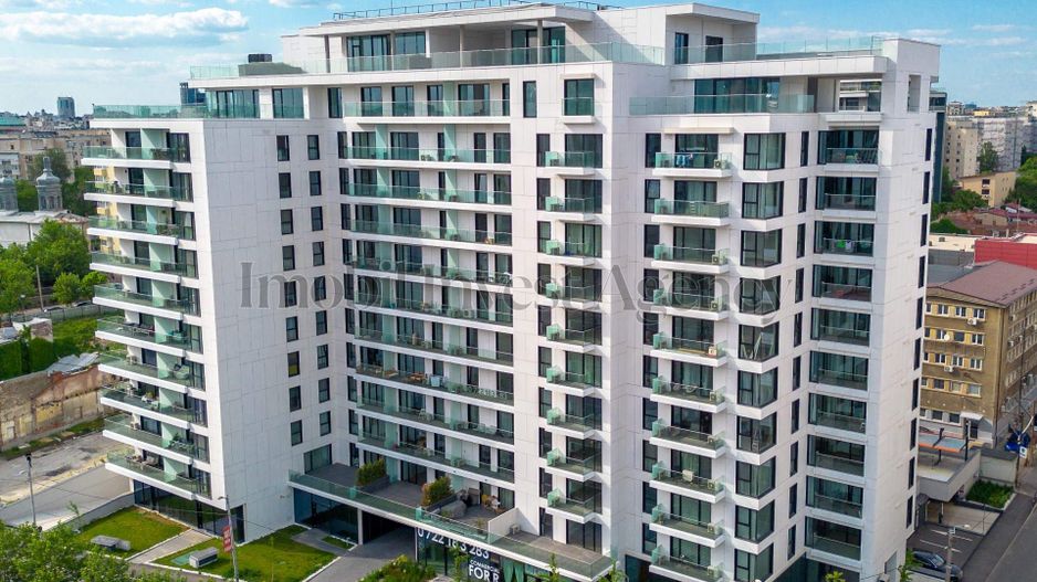 One Timpuri Noi - Poză 3