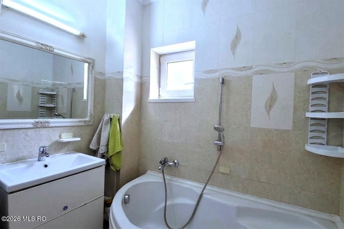 Techirghiol - Centru, casa tip duplex P+M, lot 293 mp si 154 mp utili! - Poză 33