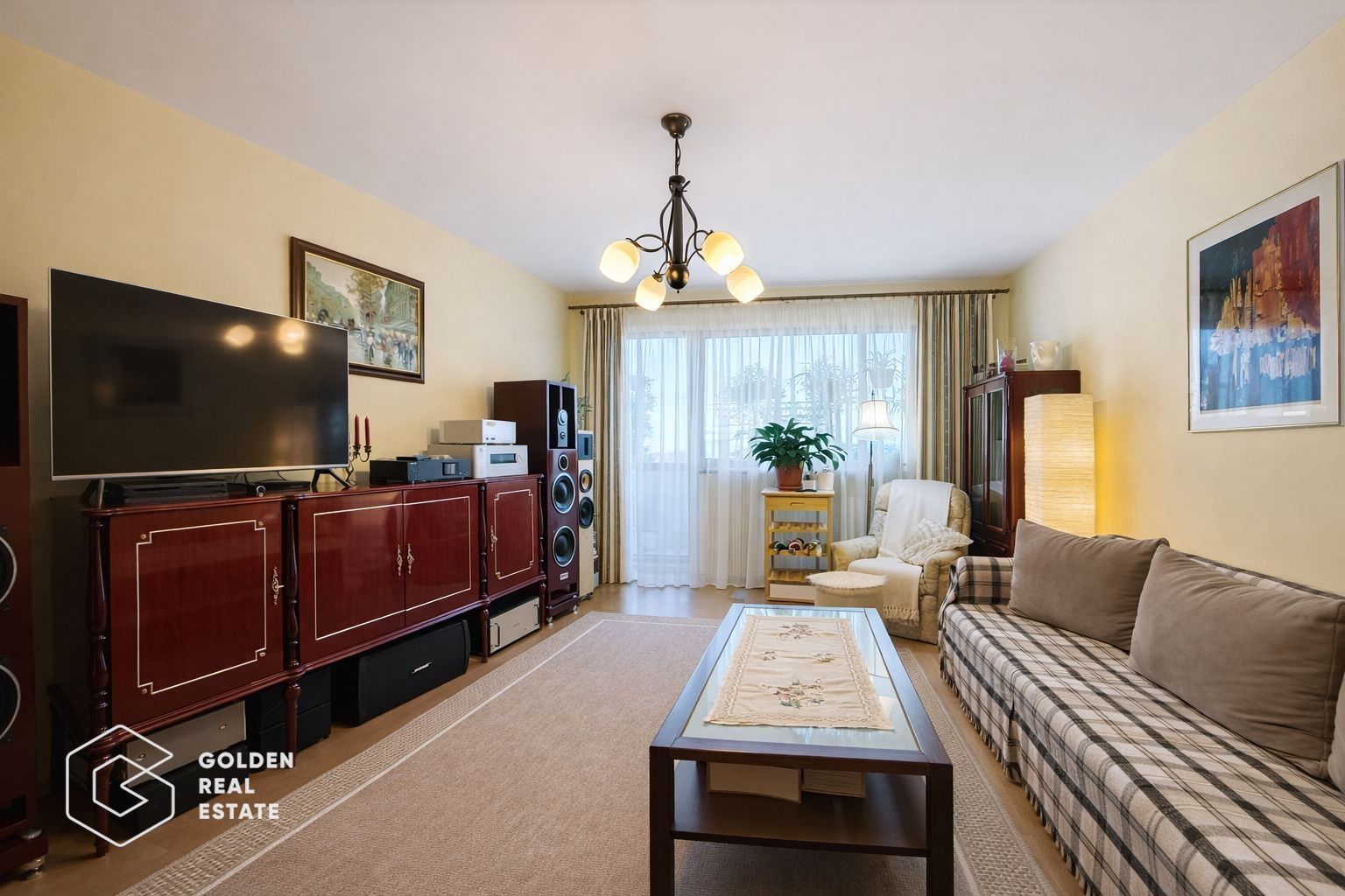 Apartament 5 camere decomandat, cu garaj si boxa, zona Vlaicu - Poză 1