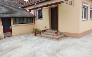 ageuropa.ro vinde casa 3 camere cu teren 4.5 ari în zona UNIRII. - Poză 1