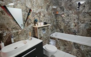 Vila cu 10 camere,pretabil compartimentare in 2 unitati separat,ASTRA. - Poză 20