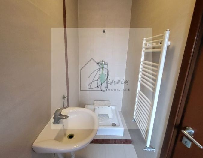 Vila Tunari zona centrala I Parc - Primarie I 6 camere - Poză 14