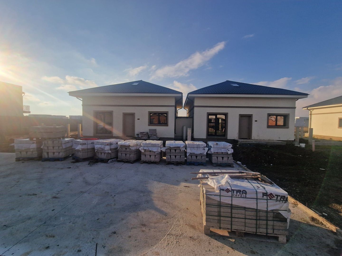 Casă Individuală Stil Mediteraneean – Parter + Mansardă | OTOPENI - TUNARI - Poză 3