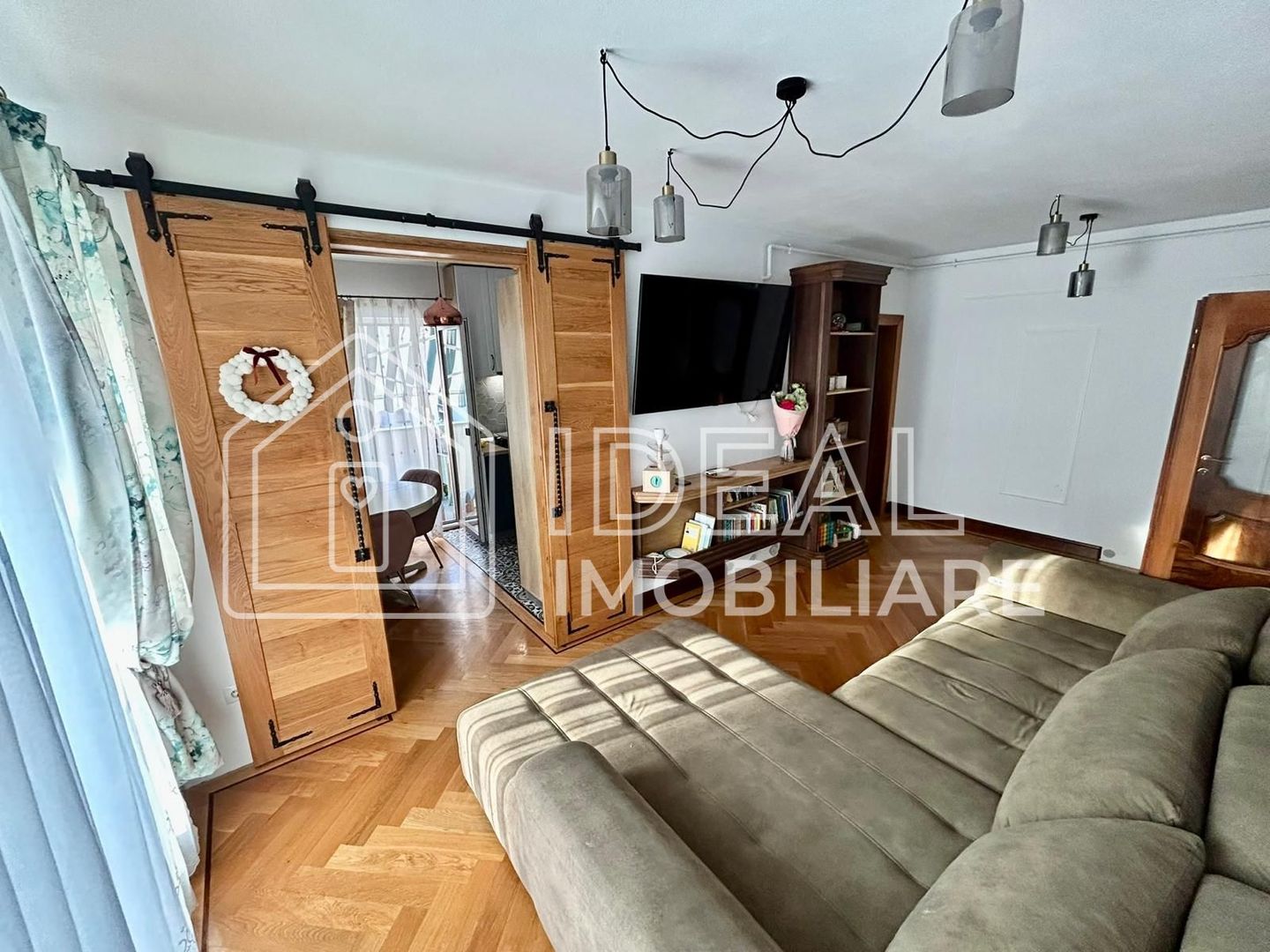 Apartament cu 3 camere de vânzare – Zona Arhitecților - Poză 1