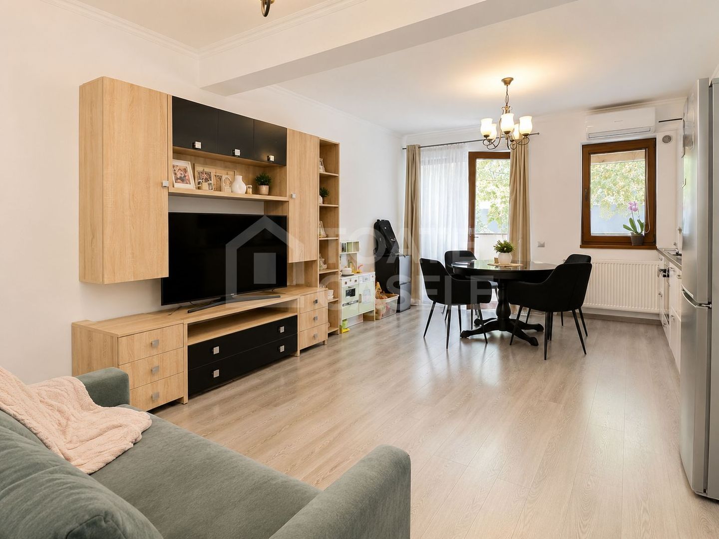 Apartament 2 camere, Ansamblul Luminia, Europa - Poză 1