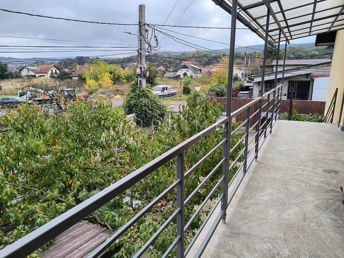 Apartament cu 3 camere la 3 minute de Spitalul Judetean - Poză 13