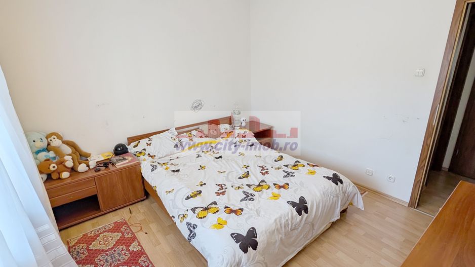Vanzare Apartament 3 camere Curtea de Arges, Judetul ARGES - Poză 15
