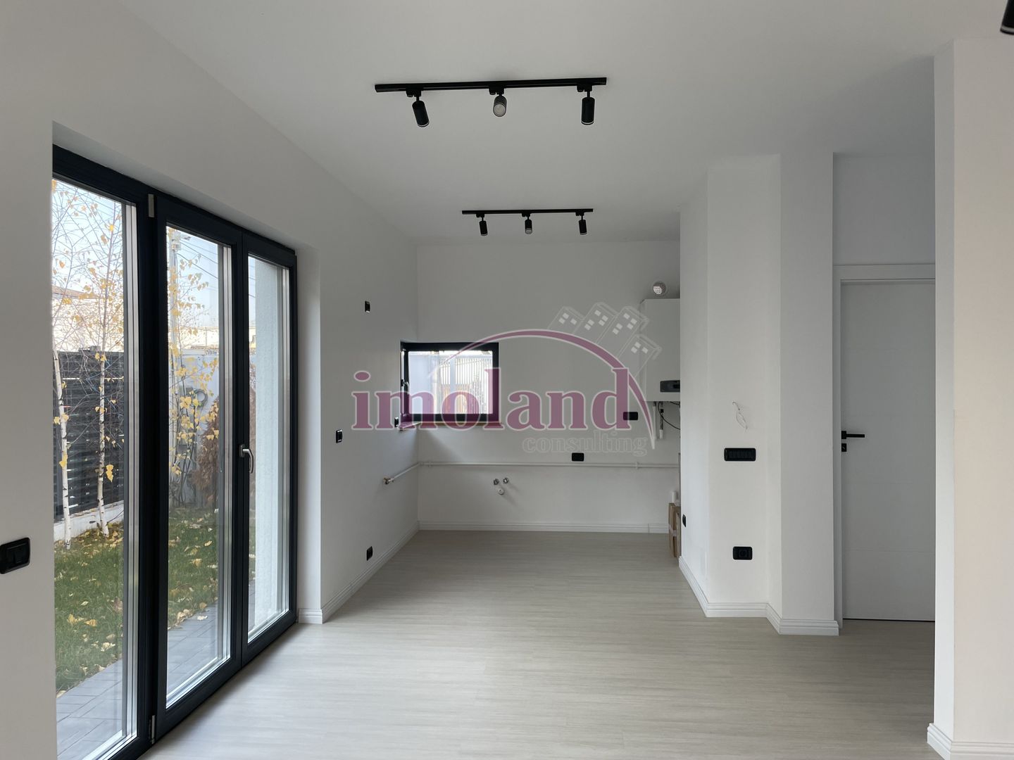 De vânzare casă noua 102 mp | 5 cam 3 bai | curte proprie | lacul Straulesti - Poză 7