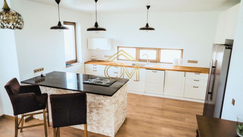Casa 8 Camere- 3 Bai-316 MPU- Teren 581MP-Selimbar - Poză 7