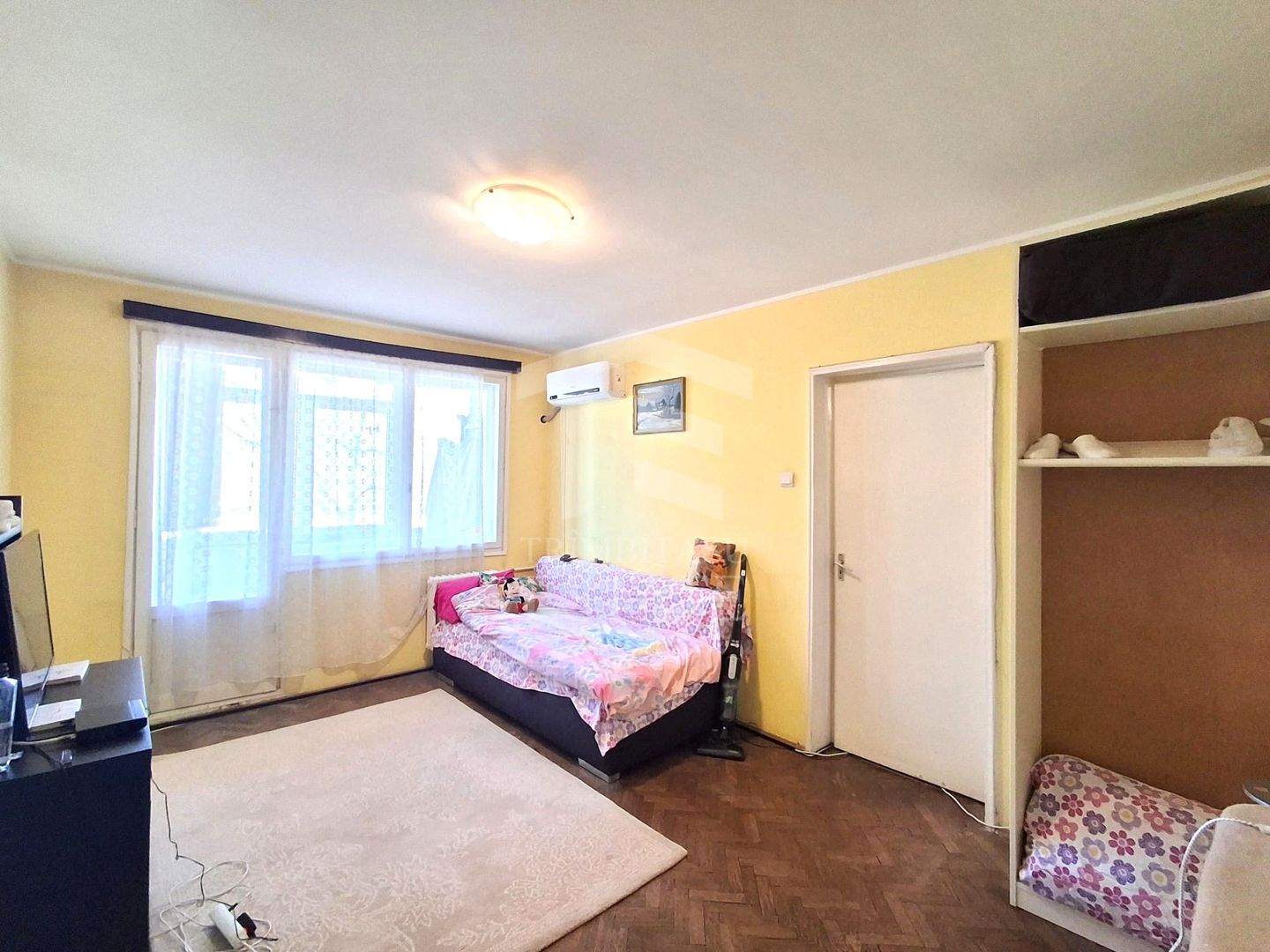 De Vanzare Apartament 2 Camere Pajura - Poză 1